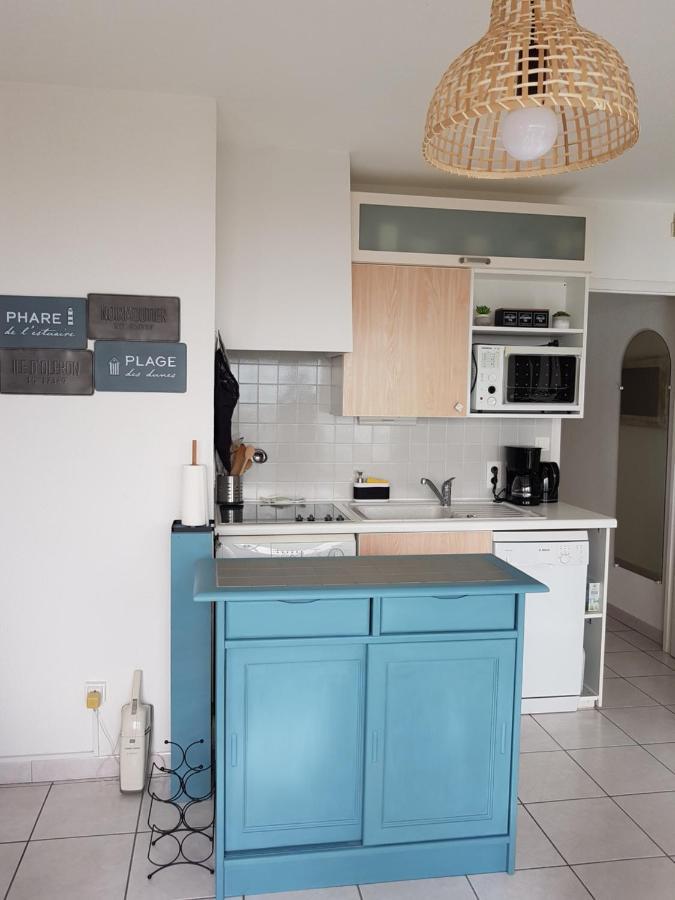 Appartement T2 Vue Mer Les Pieds Dans L'Eau Avec Parking Prive Saint-Jean-de-Monts Exterior foto