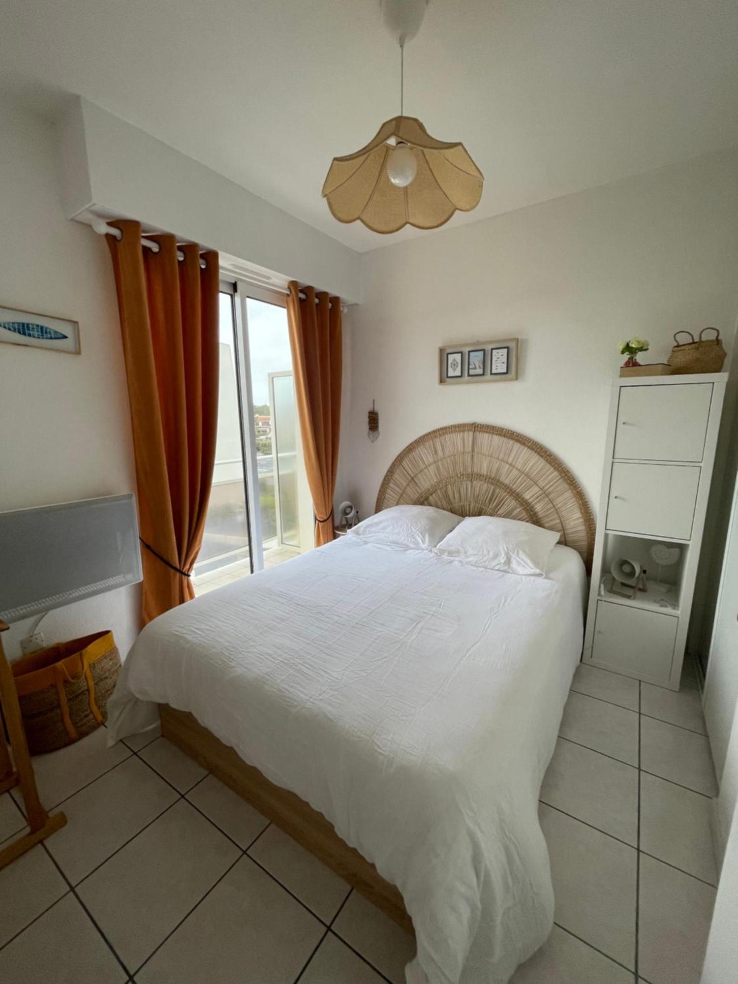 Appartement T2 Vue Mer Les Pieds Dans L'Eau Avec Parking Prive Saint-Jean-de-Monts Exterior foto